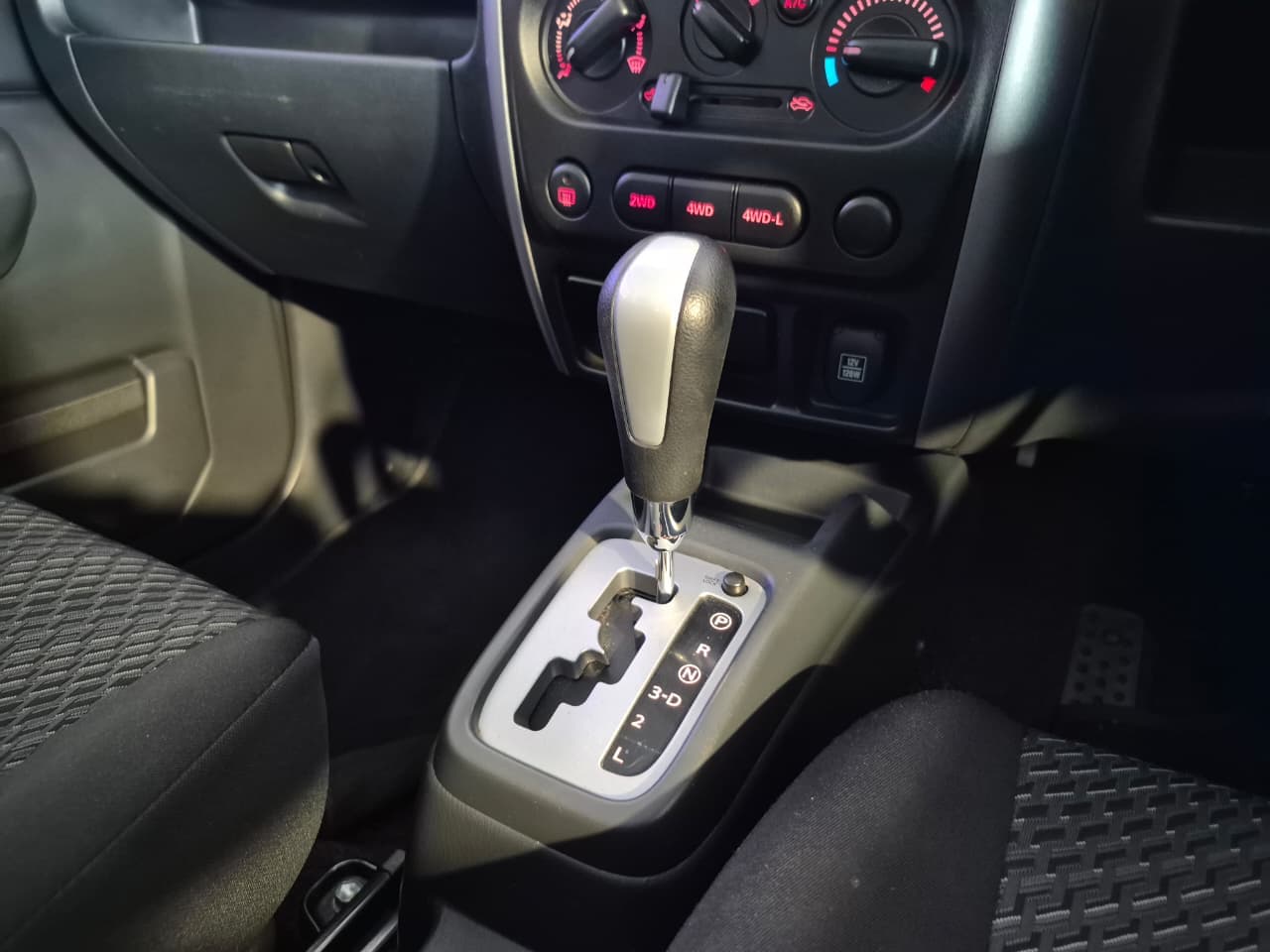 2018 Suzuki Jimny, image 9 of 16