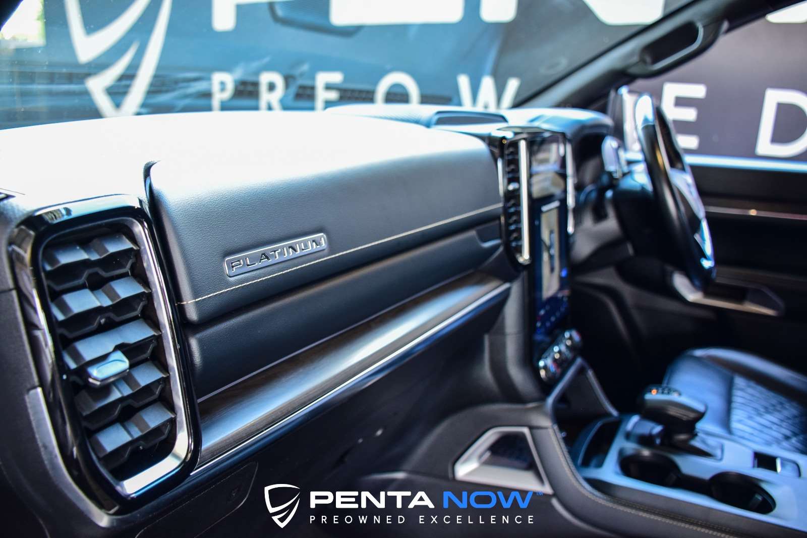 2024 Ford Everest, image 10 of 16