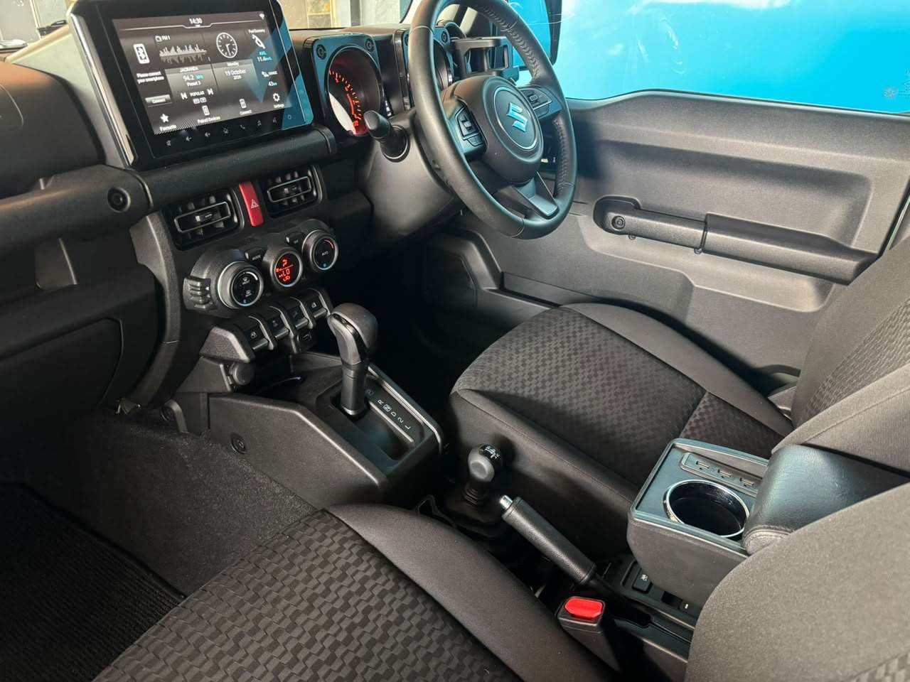 2025 Suzuki Jimny, image 9 of 16