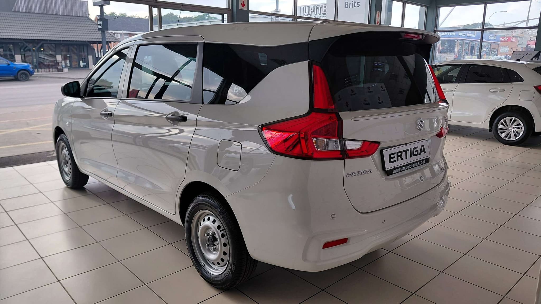 2026 Suzuki Ertiga, image 5 of 8