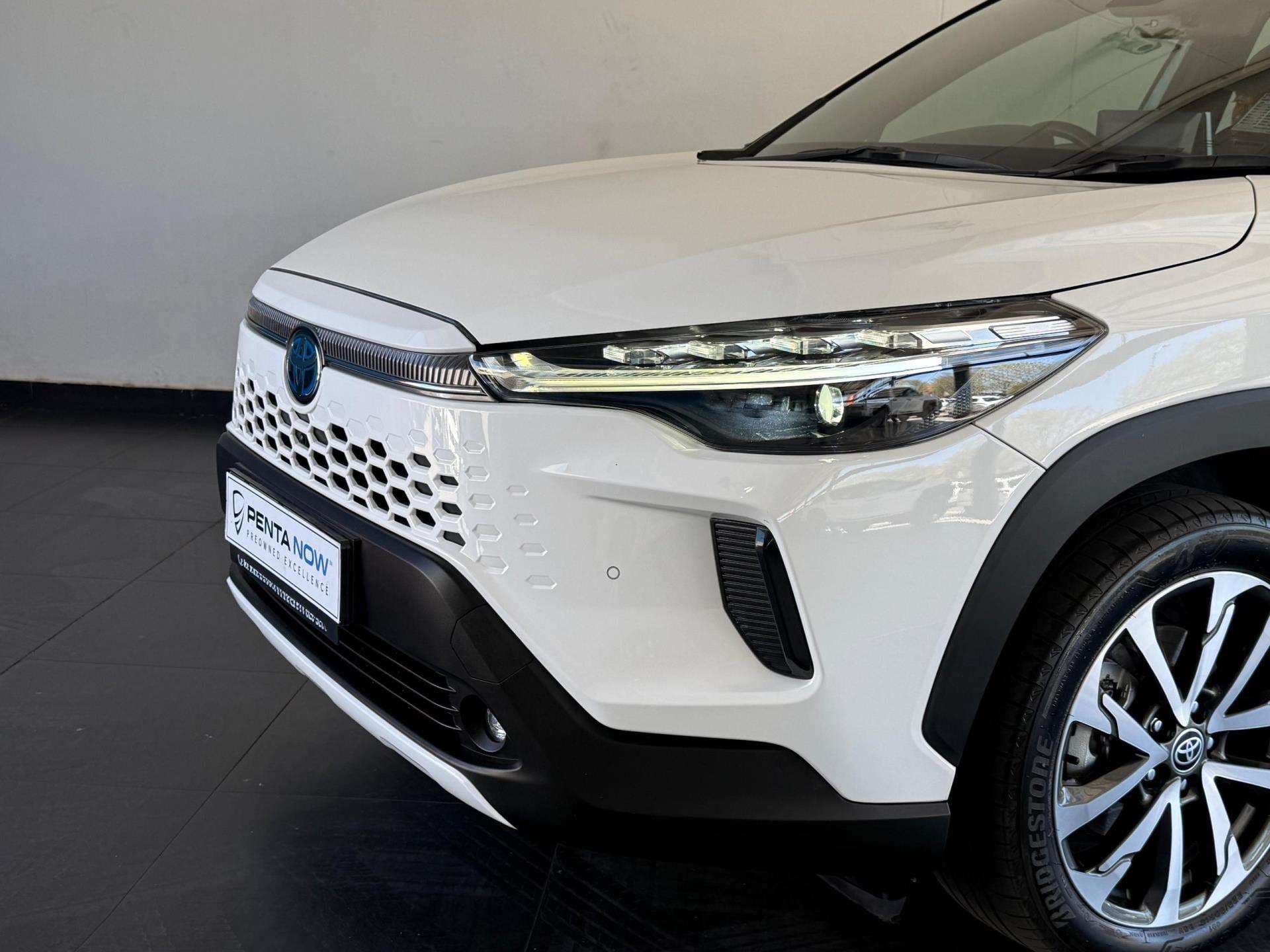 2025 Toyota Corolla Cross, image 10 of 16