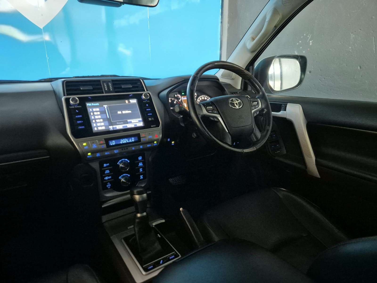 2018 Toyota Prado, image 7 of 16