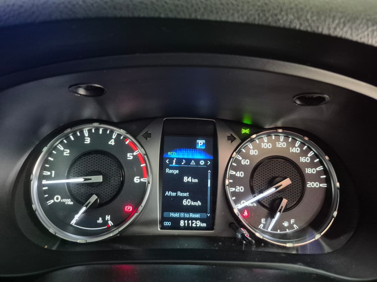 2025 Toyota Hilux, image 10 of 16