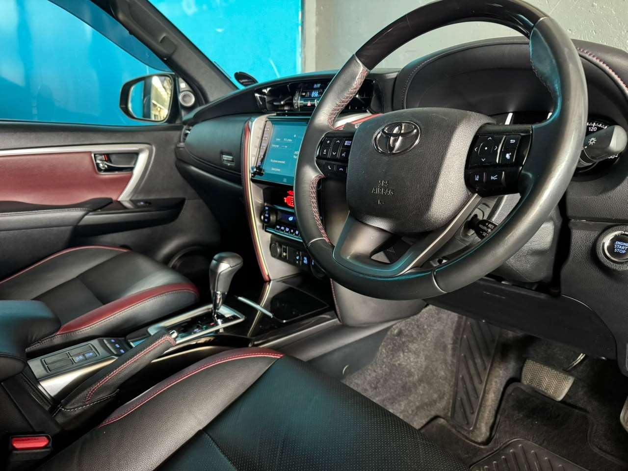 2023 Toyota Fortuner, image 8 of 16