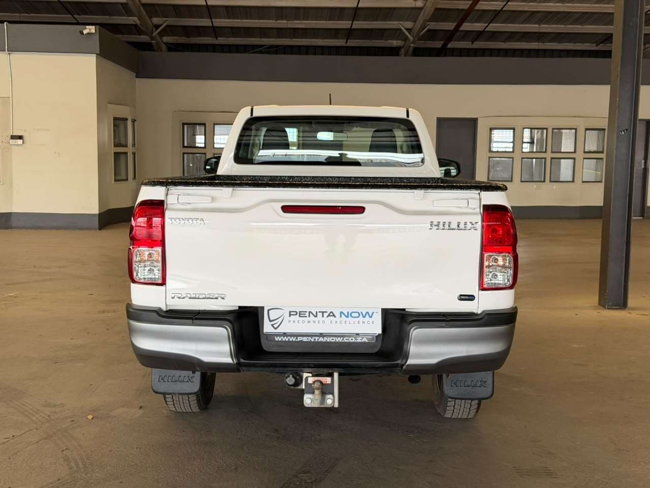 2023 Toyota Hilux, image 4 of 16
