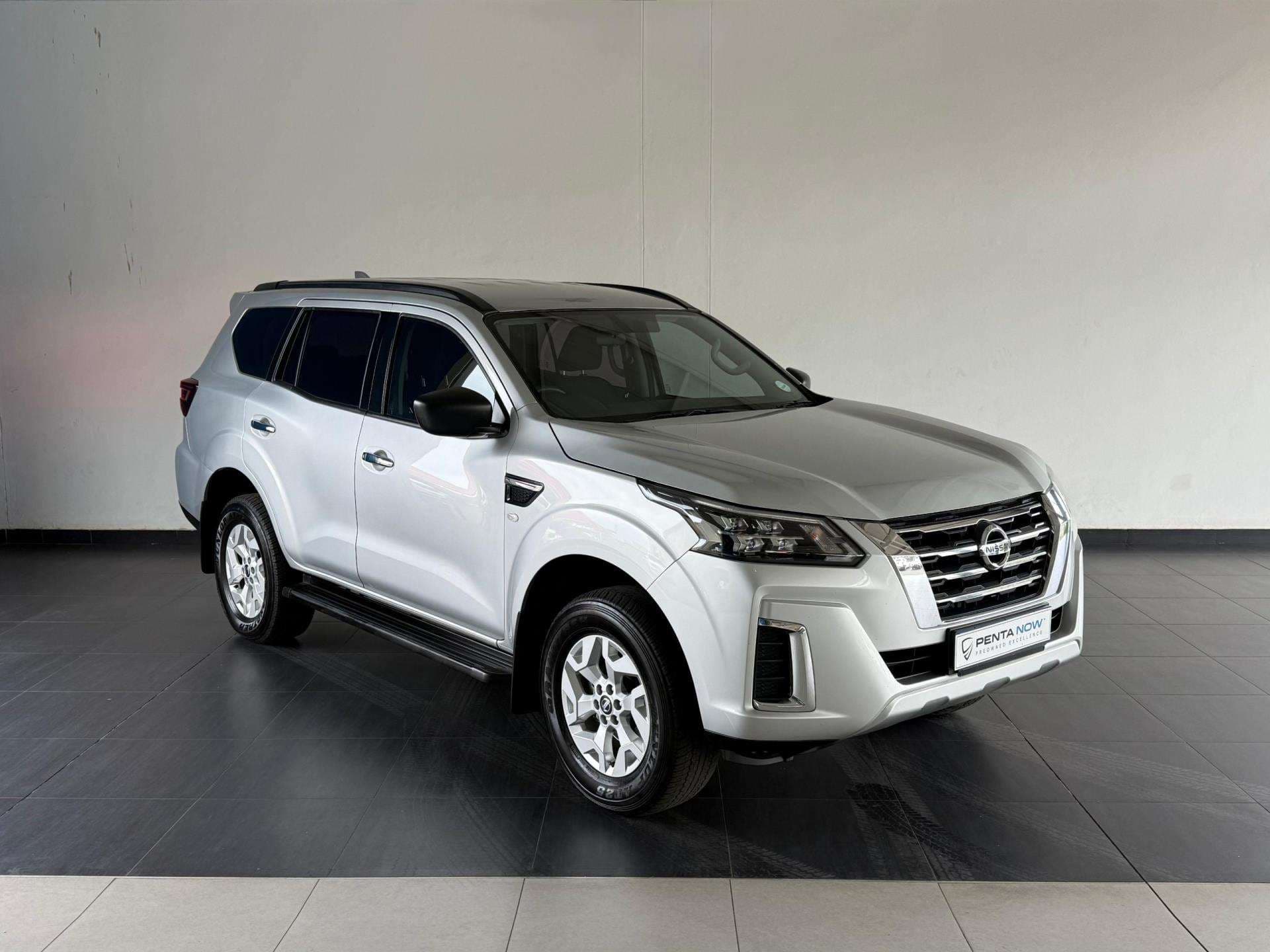 2022 Nissan Terra, image 1 of 16