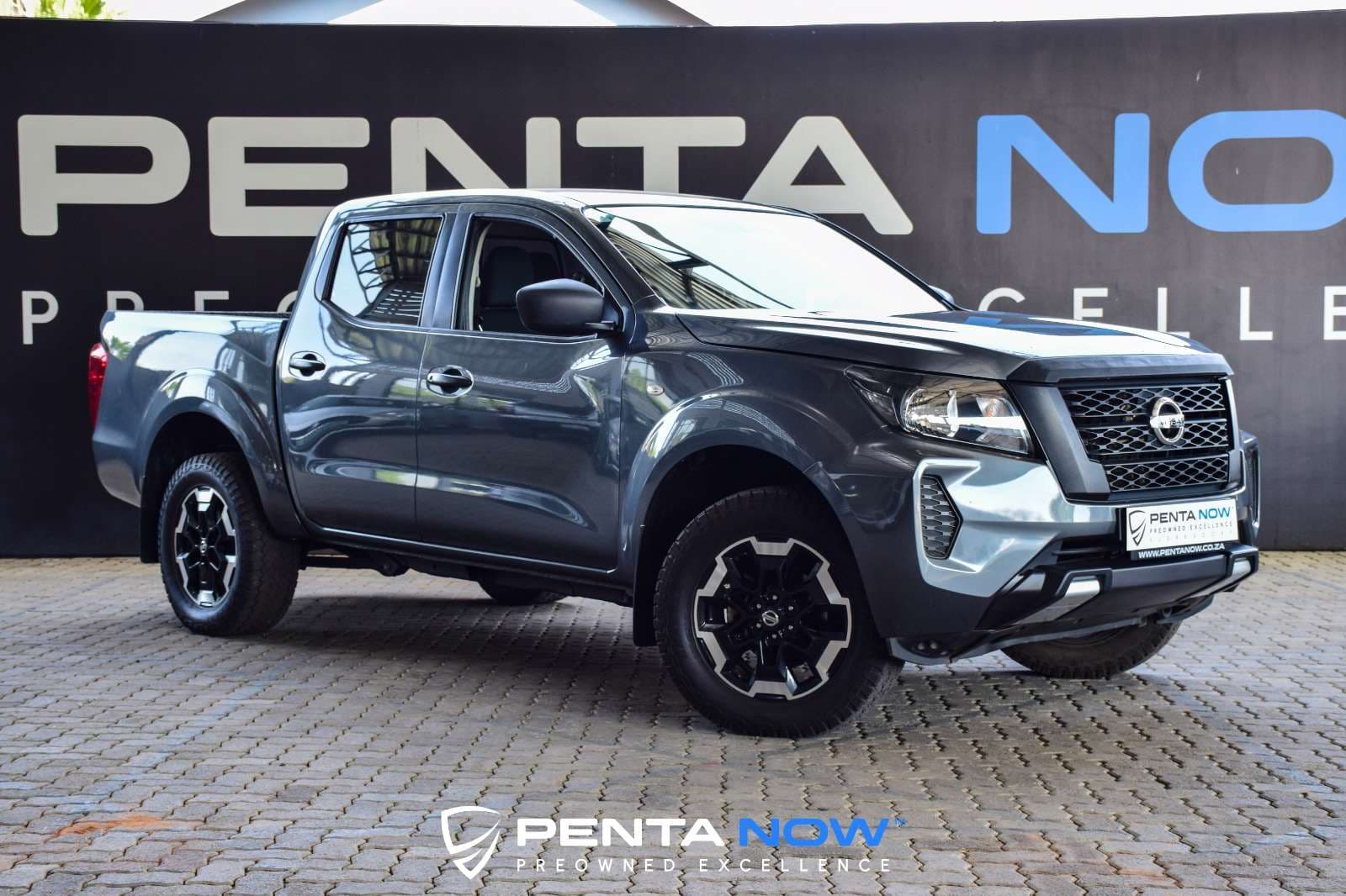 2021 Nissan Navara, image 1 of 16