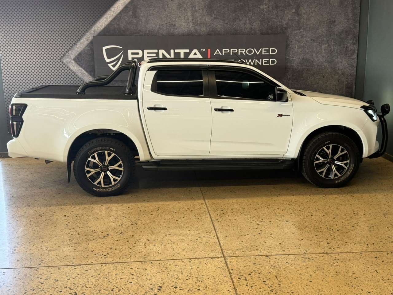 2025 Isuzu D-max 1.9 Ddi Hr X-rider A/t D/c, image 2 of 13