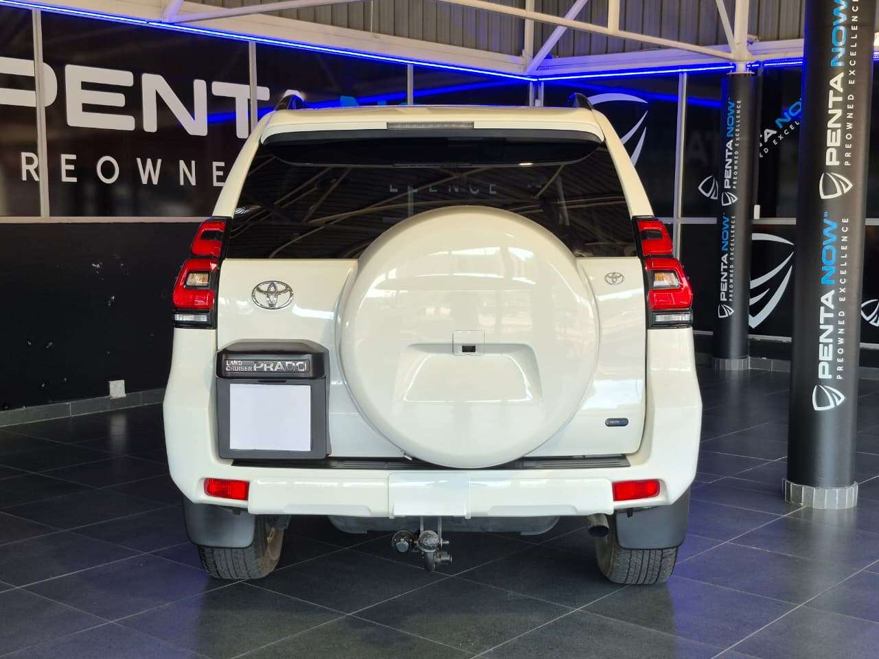 2022 Toyota Prado, image 4 of 16