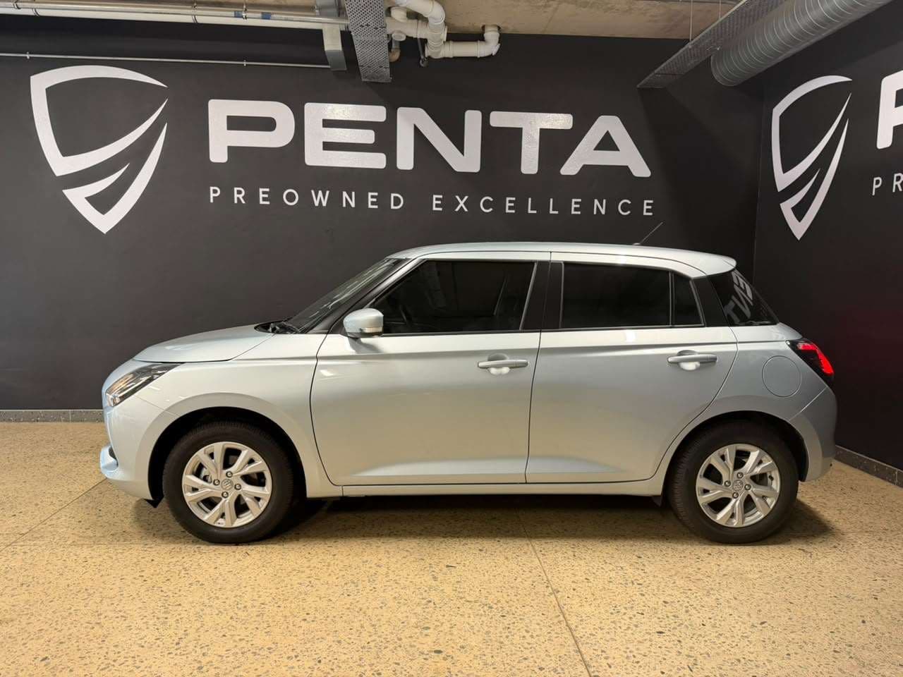 2024 Suzuki Swift, image 10 of 16