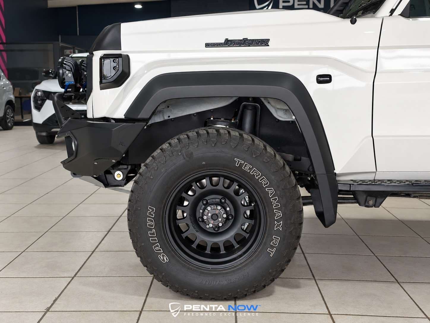 2026 Toyota Land Cruiser Pick Up, image 9 of 16