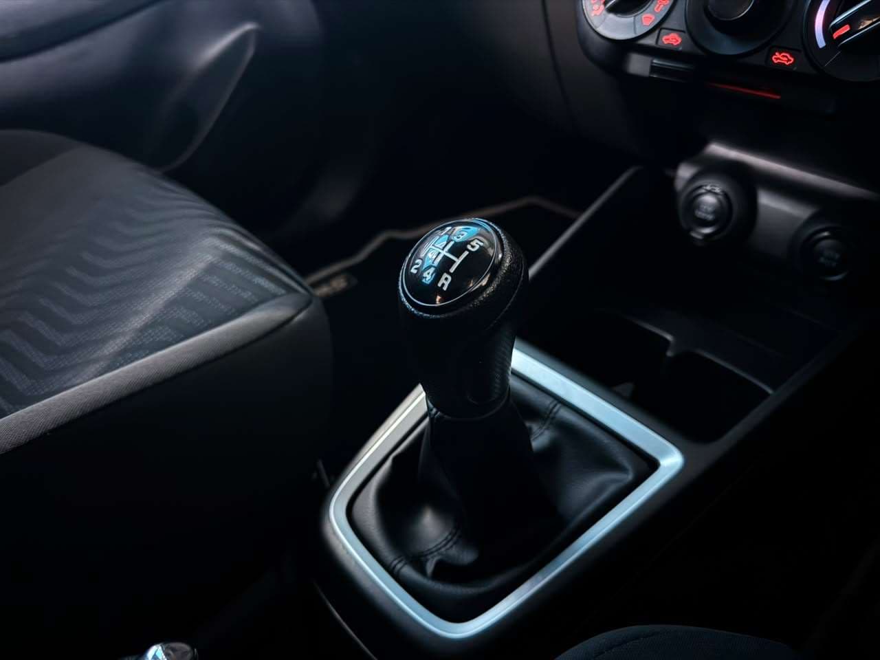 2024 Suzuki Swift, image 10 of 16