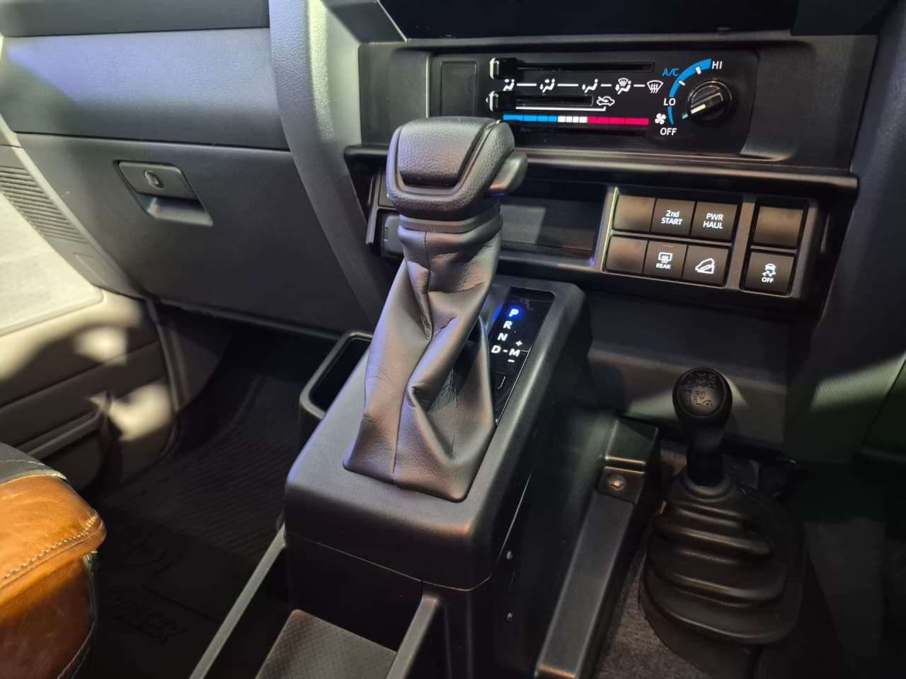 2025 Toyota Landcruiser, image 9 of 16