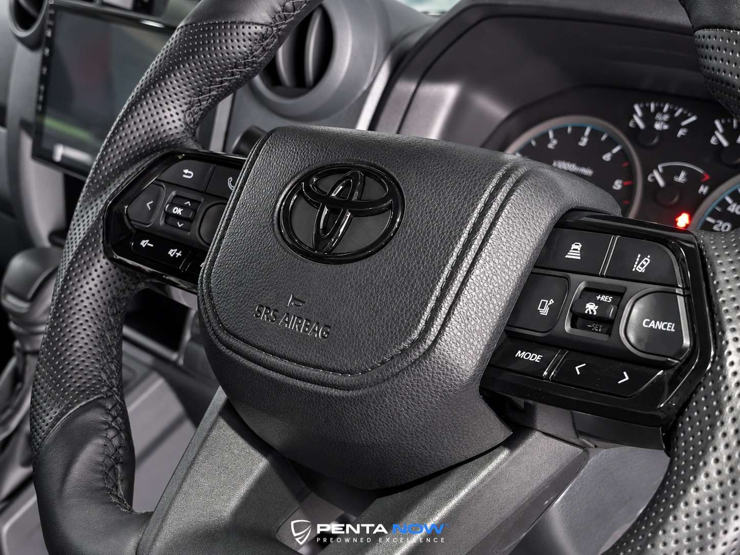 2026 Toyota Land Cruiser Pick Up, image 15 of 16