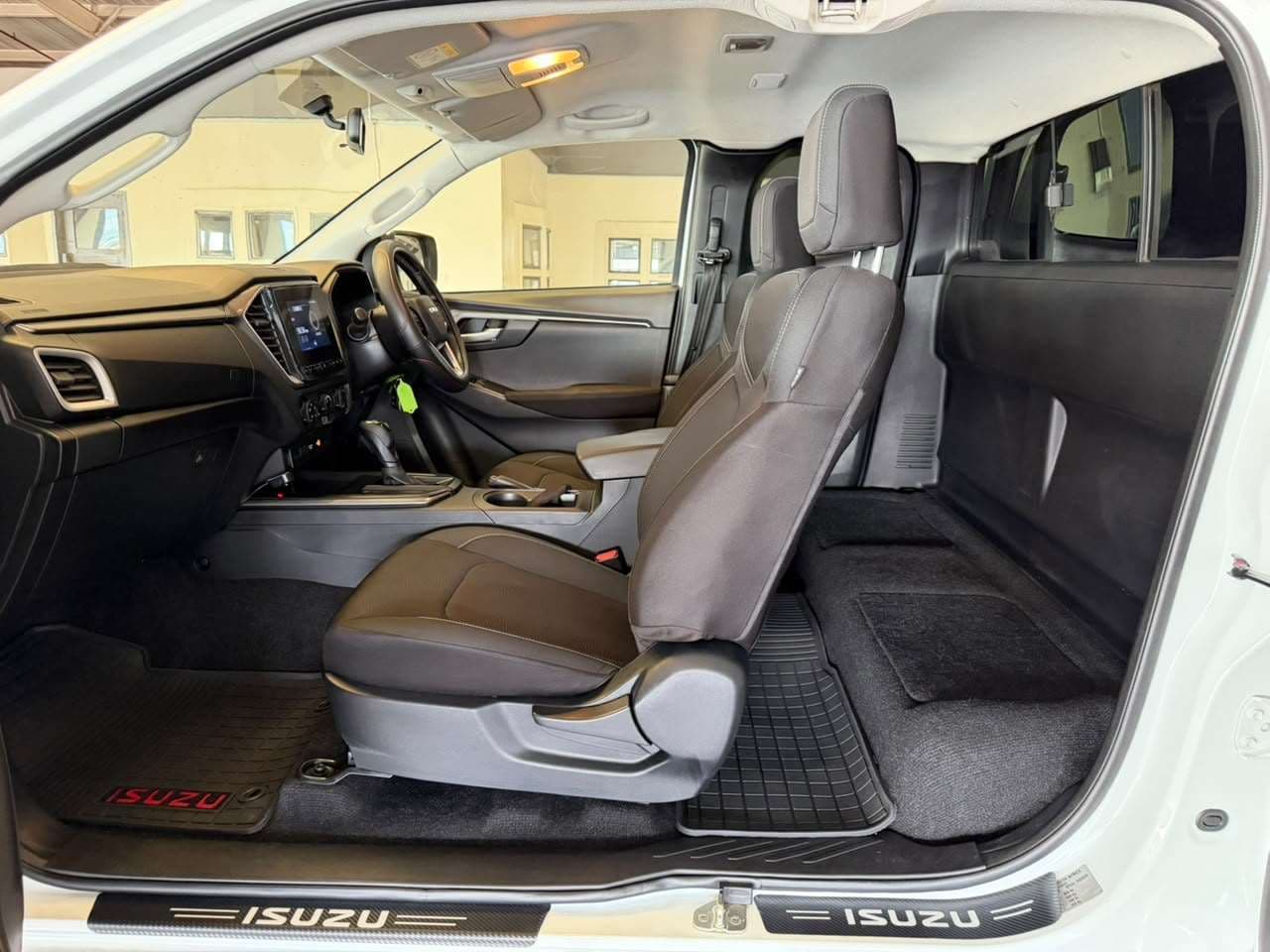 2024 Isuzu D-max, image 11 of 16