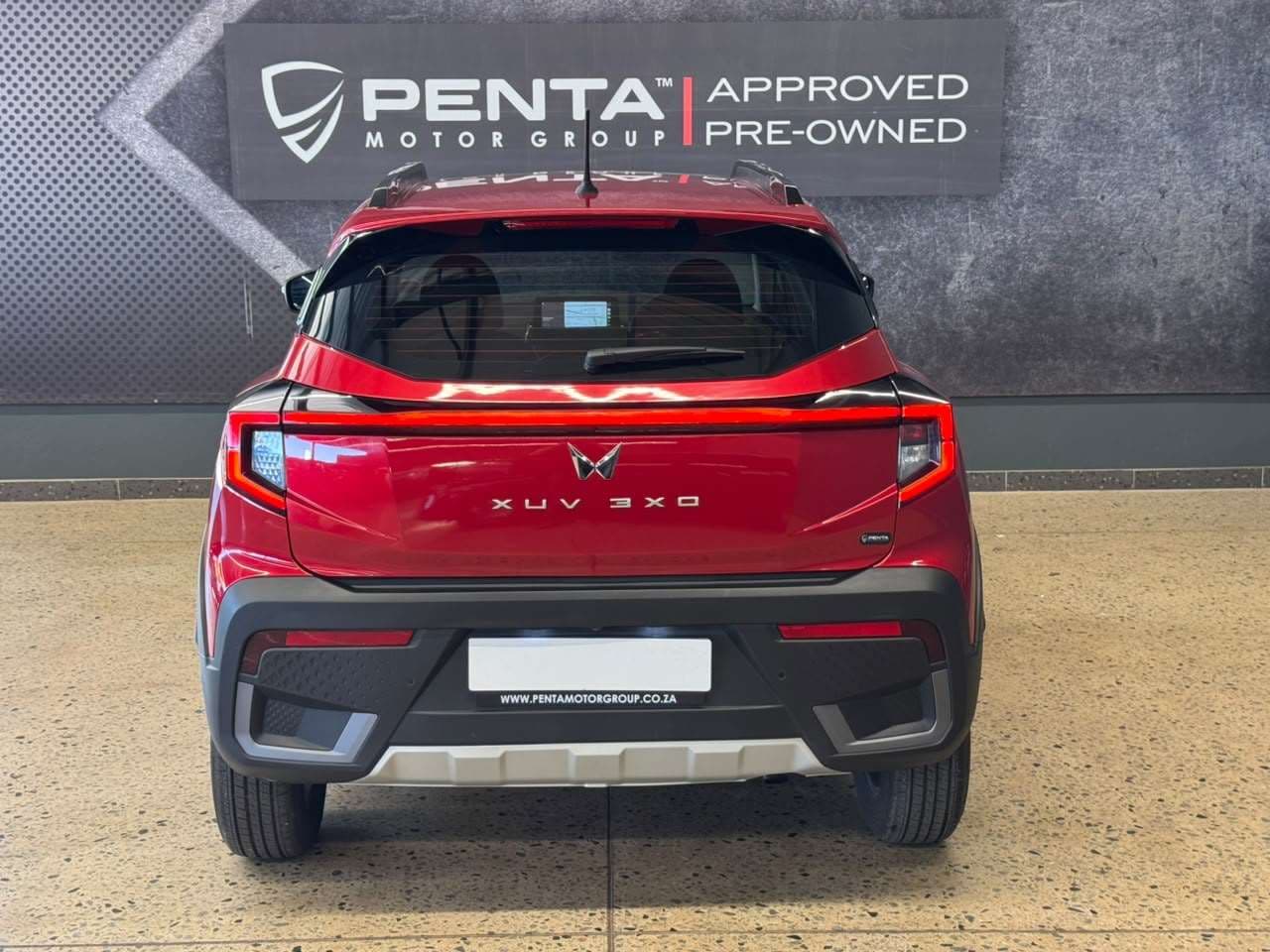 2024 Mahindra Xuv3xo, image 4 of 16