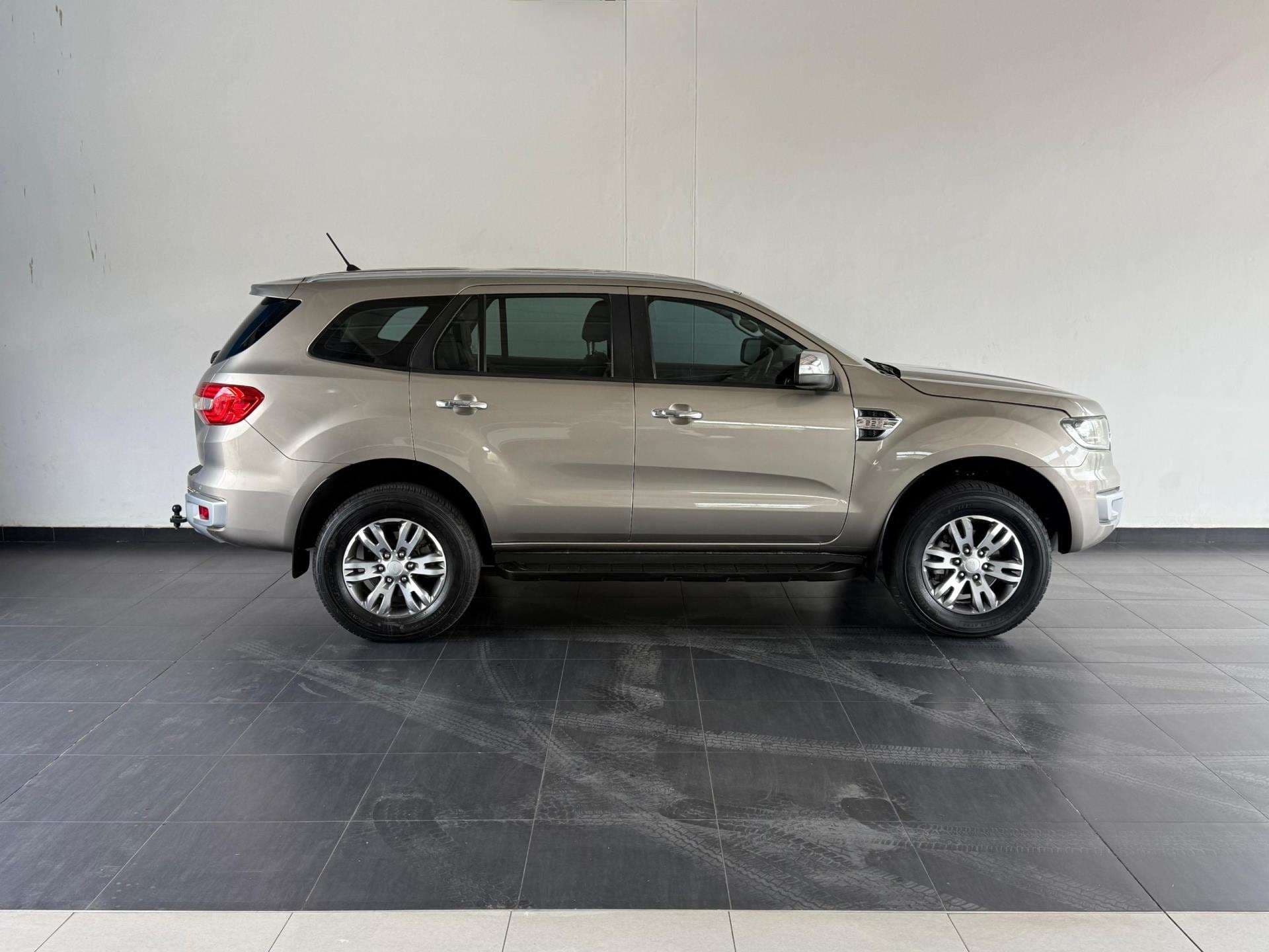 2018 Ford Everest, image 4 of 16
