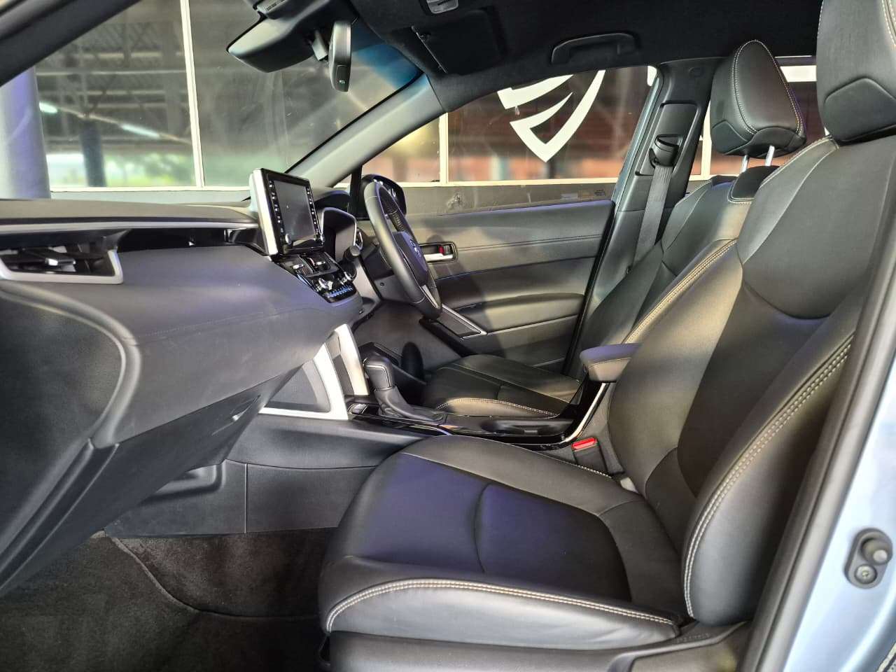 2024 Toyota Corolla Cross, image 11 of 16