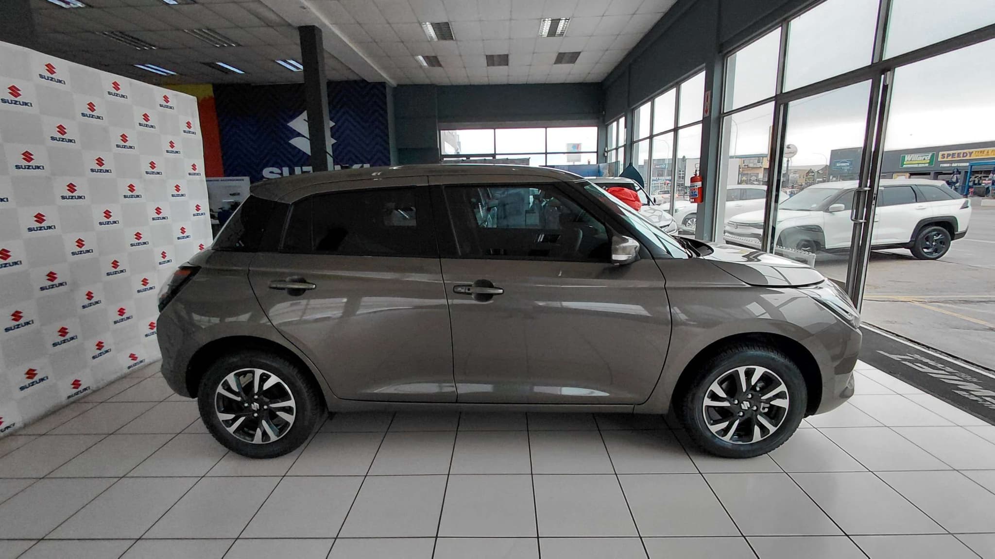 2026 Suzuki Swift, image 2 of 8