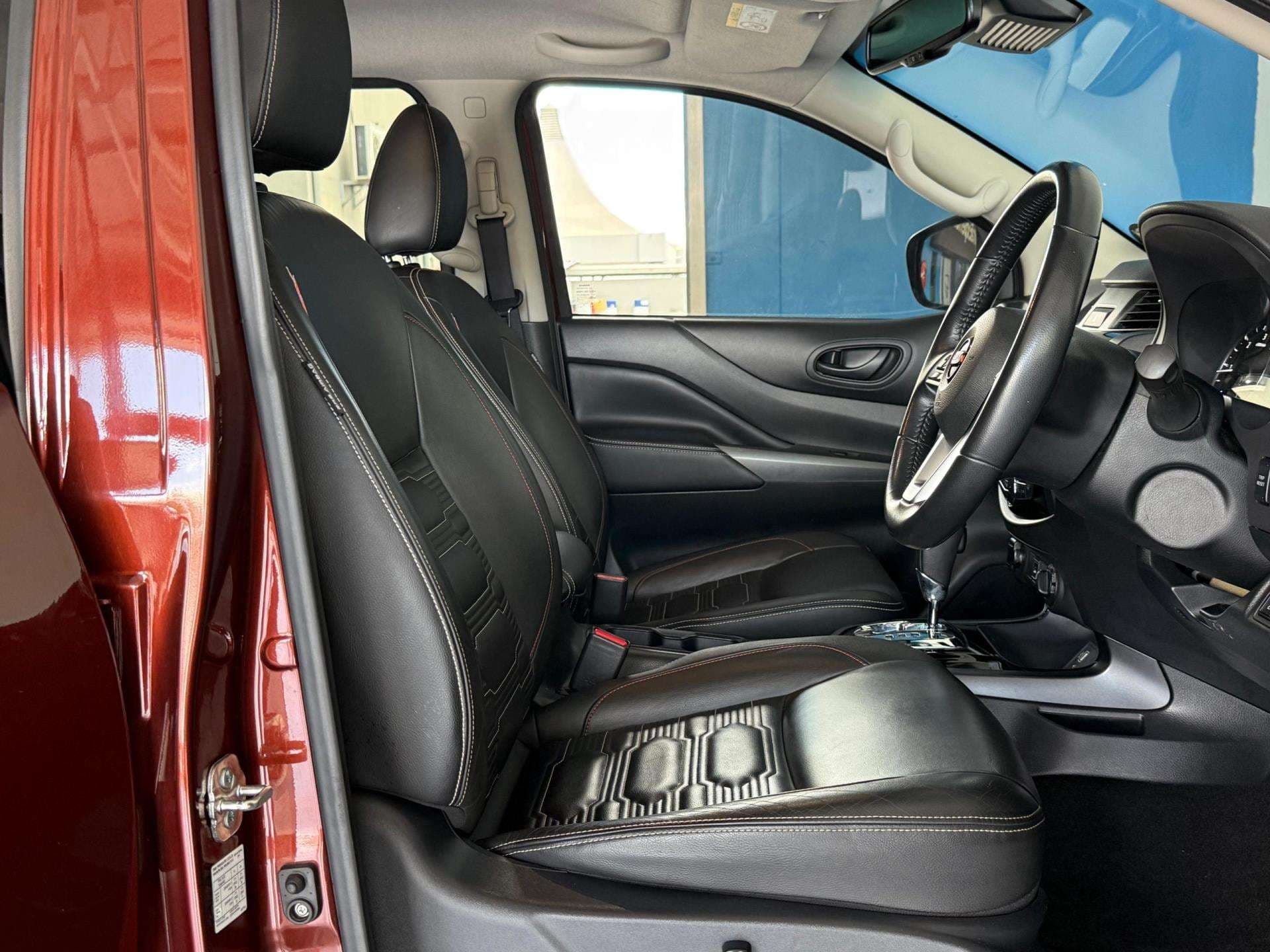 2021 Nissan Navara, image 13 of 16