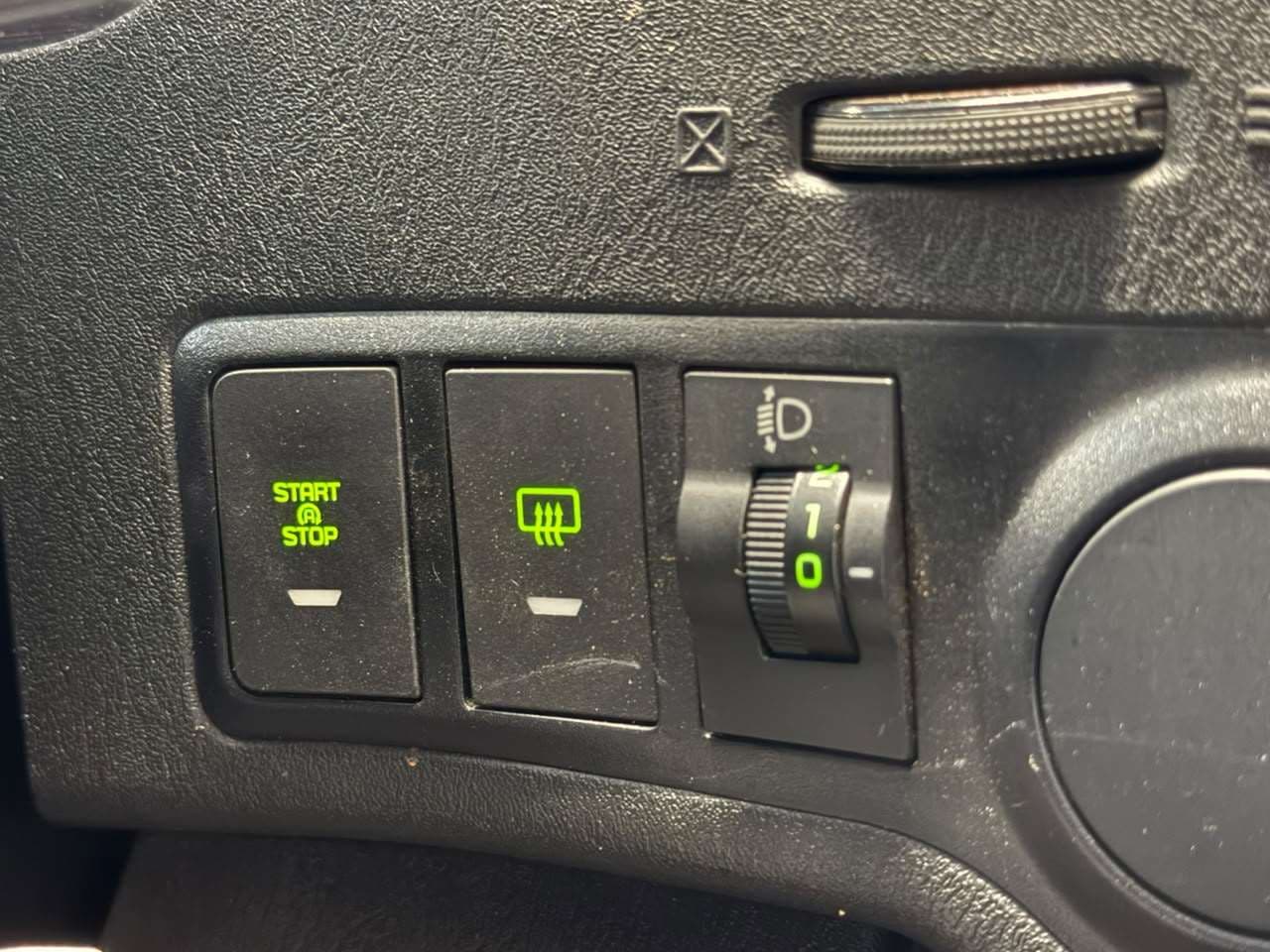 2026 Mahindra Pik Up, image 15 of 16