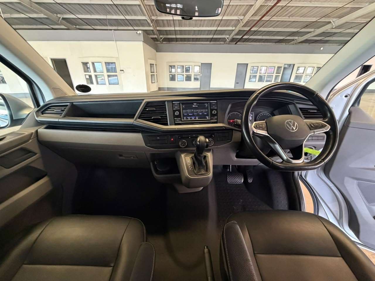 2022 Volkswagen T6.1 Kombi, image 14 of 16
