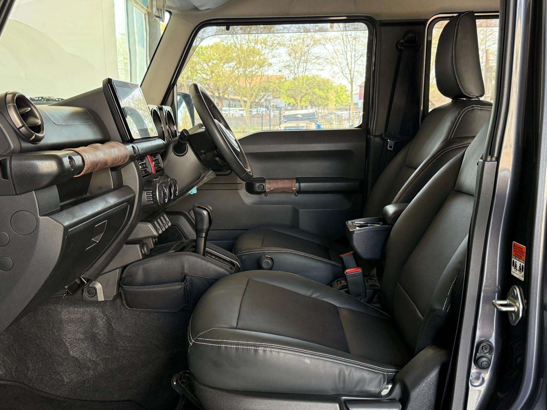 2025 Suzuki Jimny, image 15 of 16