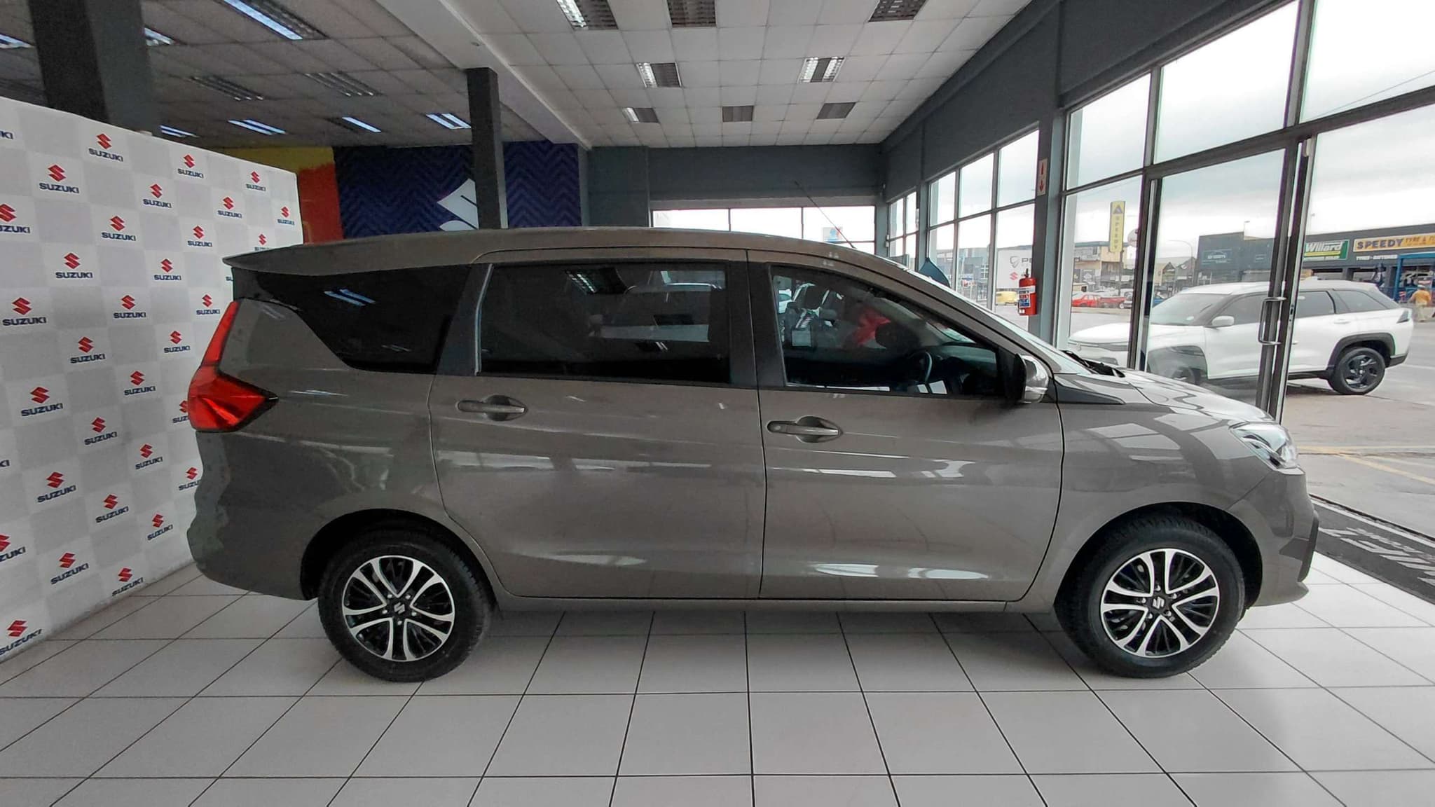 2026 Suzuki Ertiga, image 2 of 8