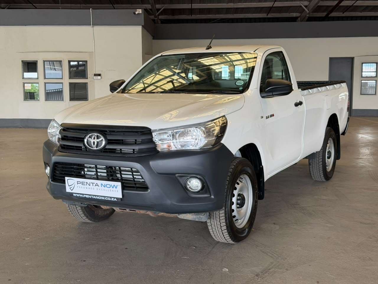 2023 Toyota Hilux, image 7 of 16