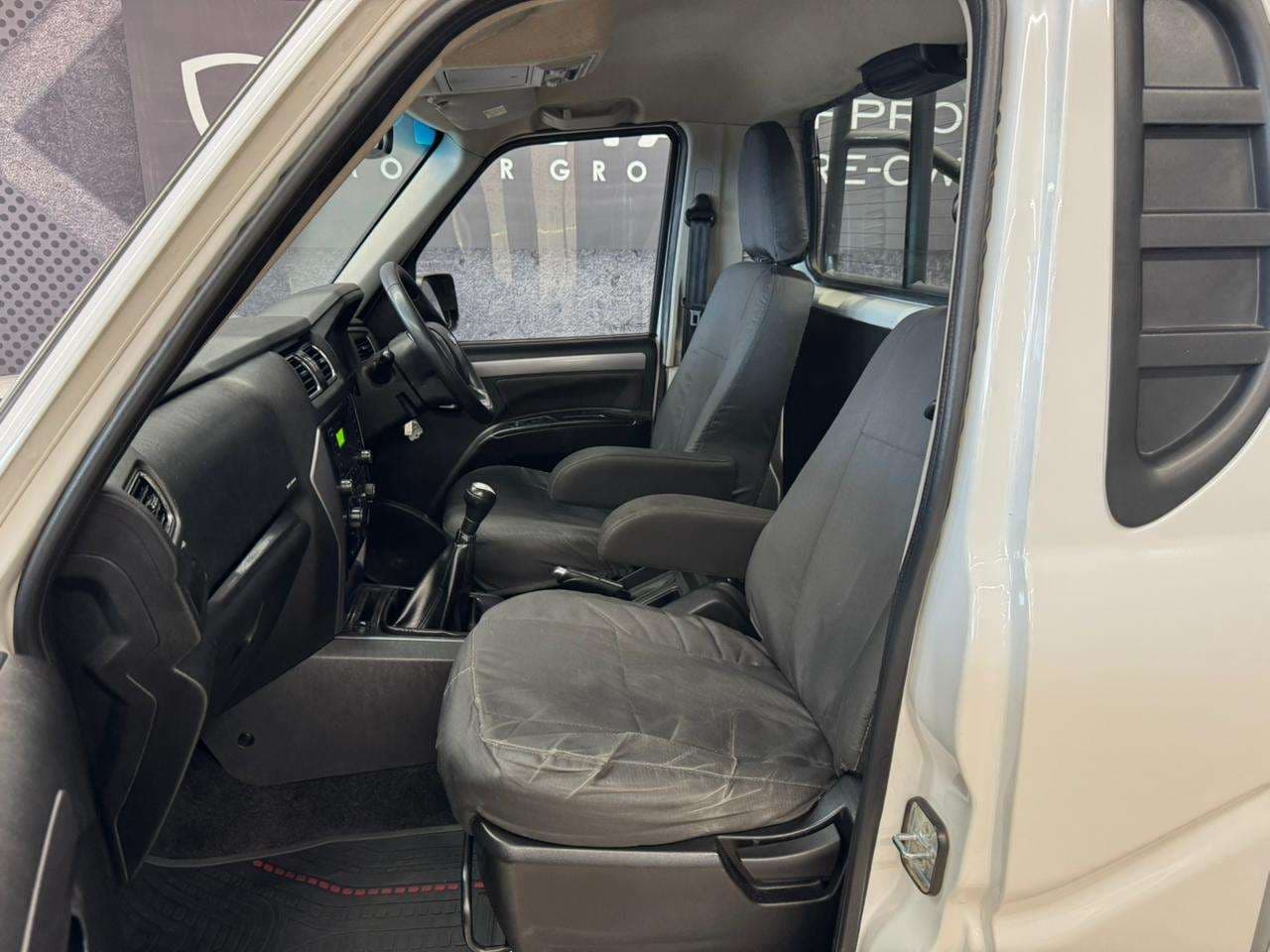 2023 Mahindra Pik Up, image 9 of 16