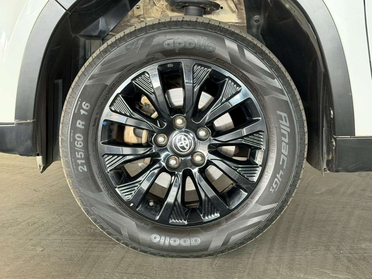2022 Toyota Urban Cruiser, image 9 of 16