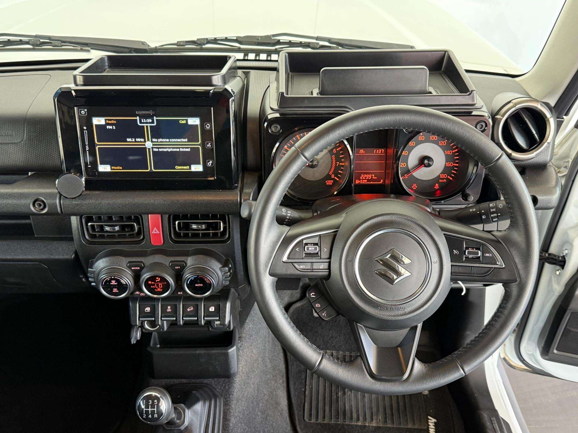 2025 Suzuki Jimny, image 12 of 16