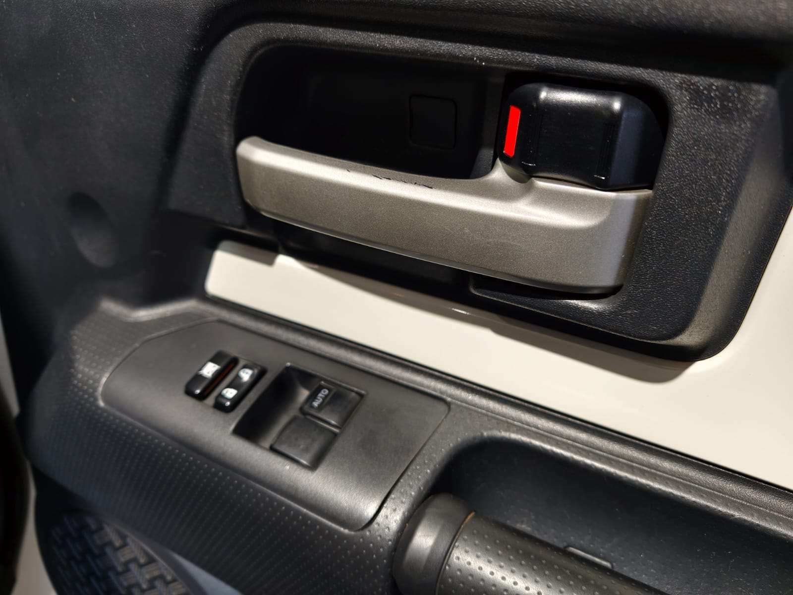 2012 Toyota Land Cruiser Fj, image 14 of 16