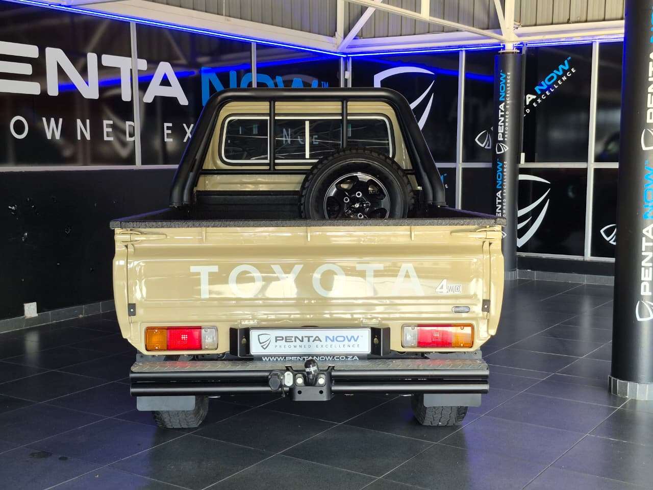 2025 Toyota Land Cruiser, image 5 of 16