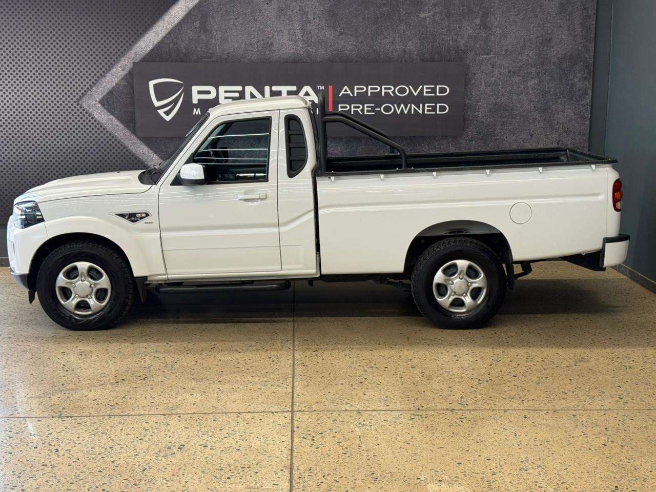 2023 Mahindra Pik Up, image 6 of 16