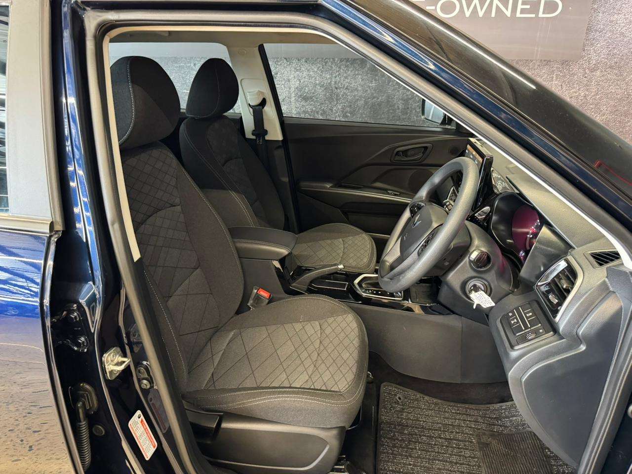 2026 Mahindra Xuv3x0, image 13 of 15