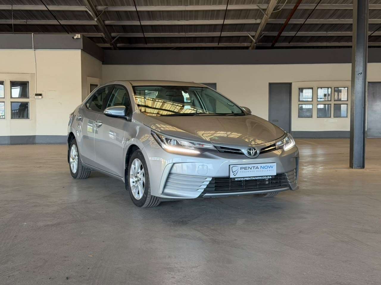 2020 Toyota Corolla Quest, image 7 of 16