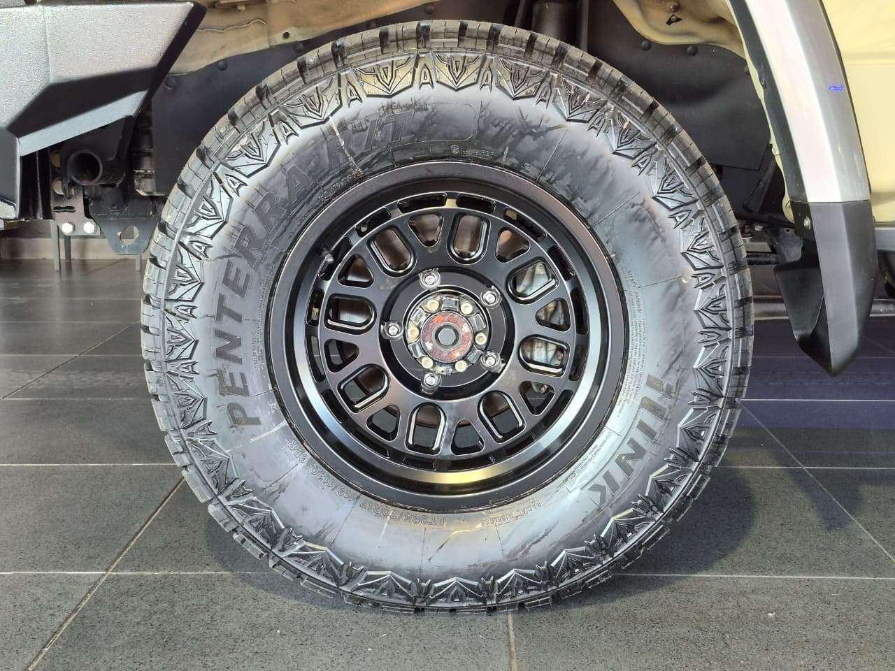 2023 Toyota Land Cruiser, image 15 of 16