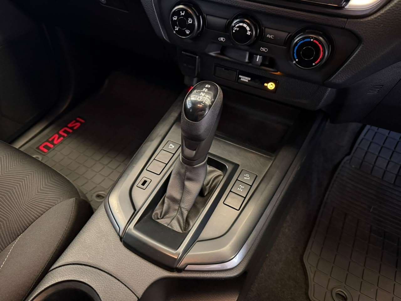 2024 Isuzu D-max, image 13 of 16