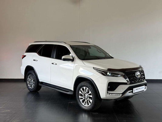 2021 - TOYOTA - Fortuner