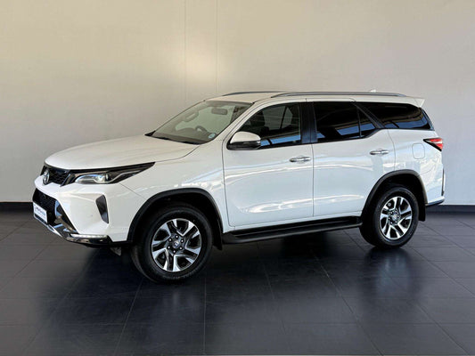 2023 - Toyota - Fortuner