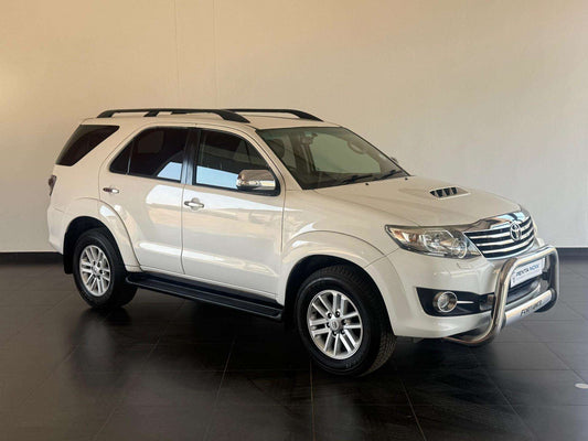 2015 - TOYOTA - Fortuner