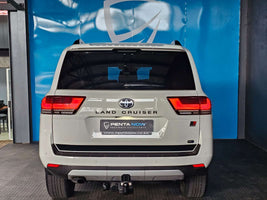 2022 - TOYOTA - Land Cruiser