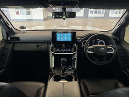 2022 - TOYOTA - Land Cruiser 300