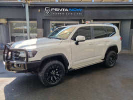 2022 - TOYOTA - Land Cruiser 300