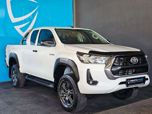 2022 - TOYOTA - Hilux