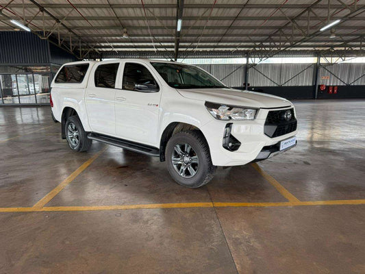 2024 - TOYOTA - Hilux