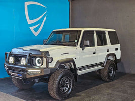 2026 - TOYOTA - Land Cruiser 76