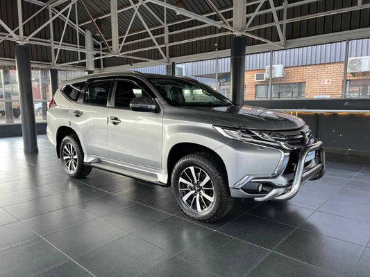 2018 - MITSUBISHI - Pajero