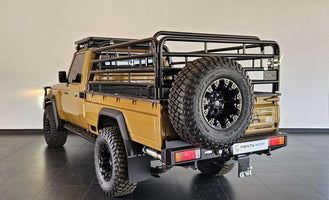 TOYOTA - LAND CRUISER